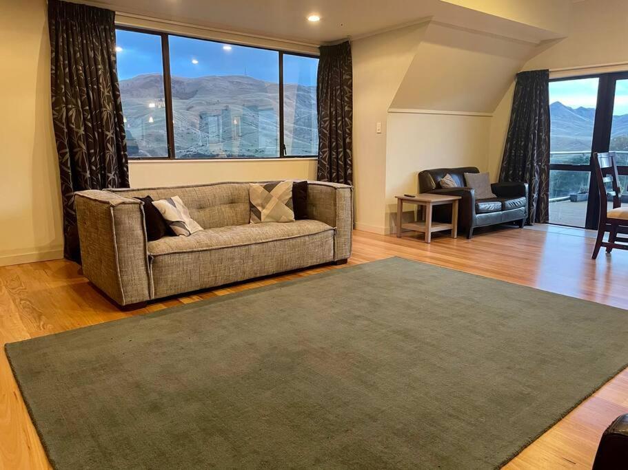 Rural Retreat With The Incredible Views!